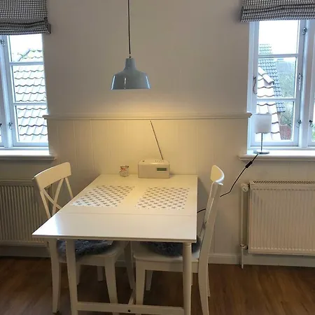 Haus Wattliebe _ Kuschelige Fewo I Utersum